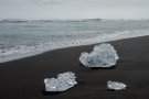 Site de Jökulsárlón, Glaçons rejetés à la mer.